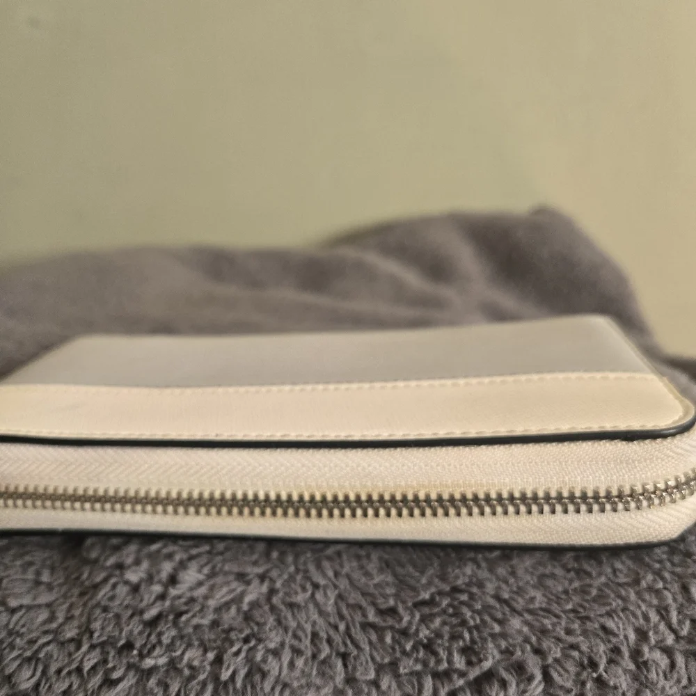 Kate Spade Large Wallet Gray/White